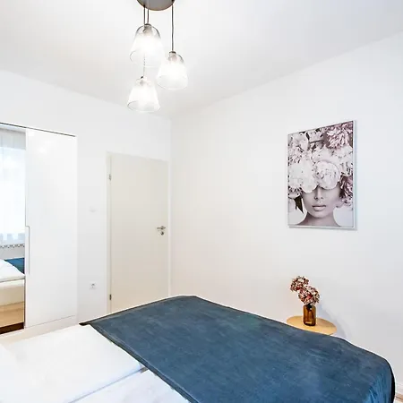 Very - Modern - Easy Sleep *